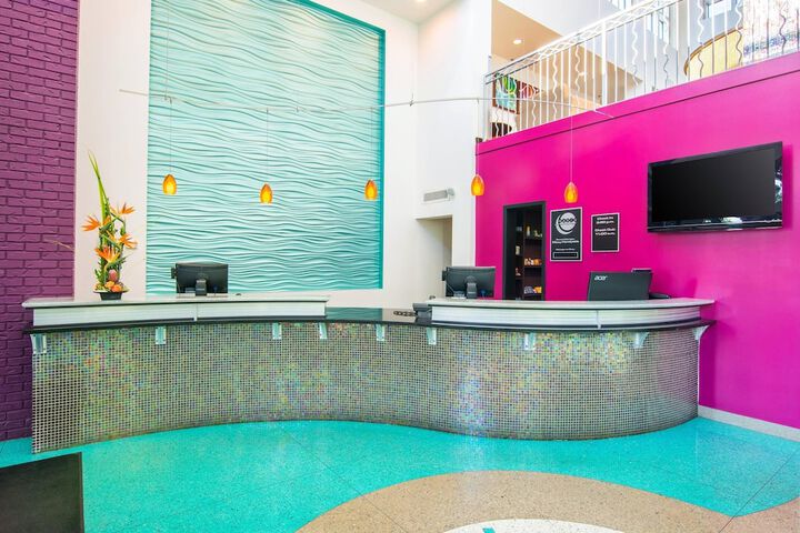 Oasis Hotel & Convention Center an Ascend Collection Hotel