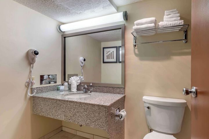 Room 8 of 31
