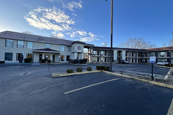 Hotel 2 of 40