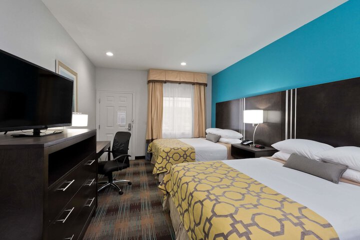 Room 19 of 38