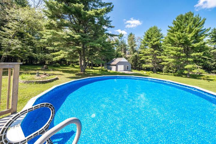 Southwoods Mountain Estate -private mansion pool, hottub+ 15 acres