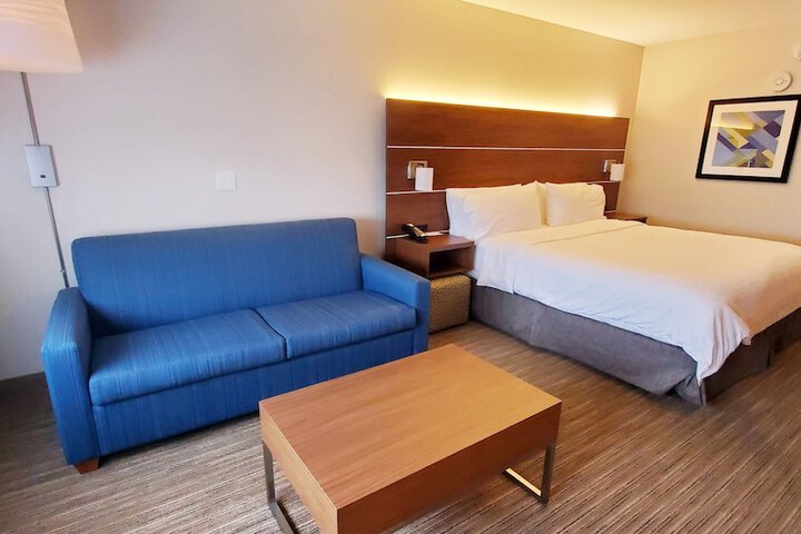 Room 25 of 54
