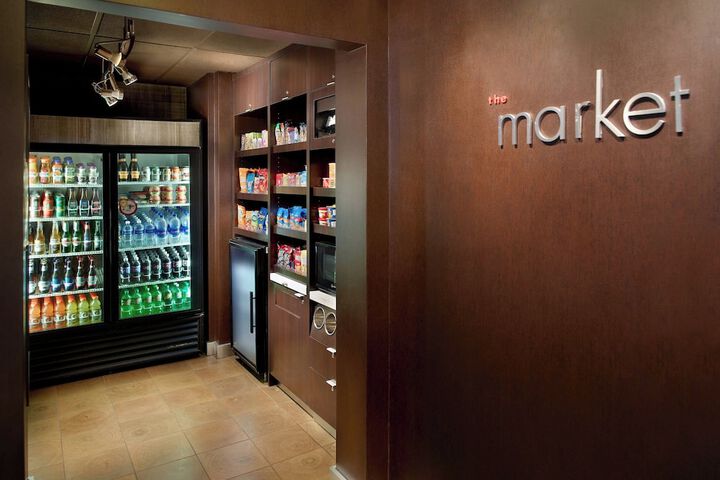 Courtyard by Marriott Raleigh / Cary