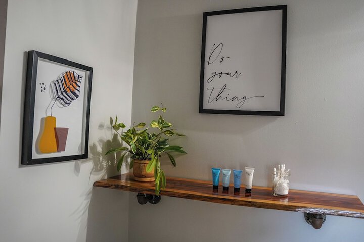 Room 49 of 128