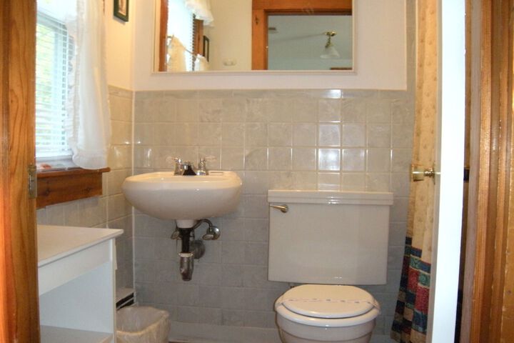 Room 8 of 37