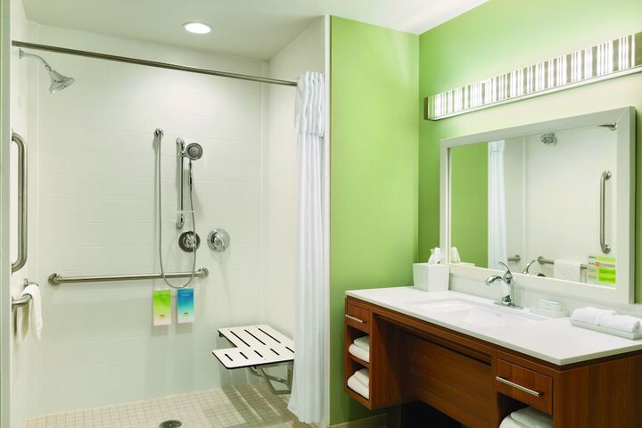 Room 15 of 18