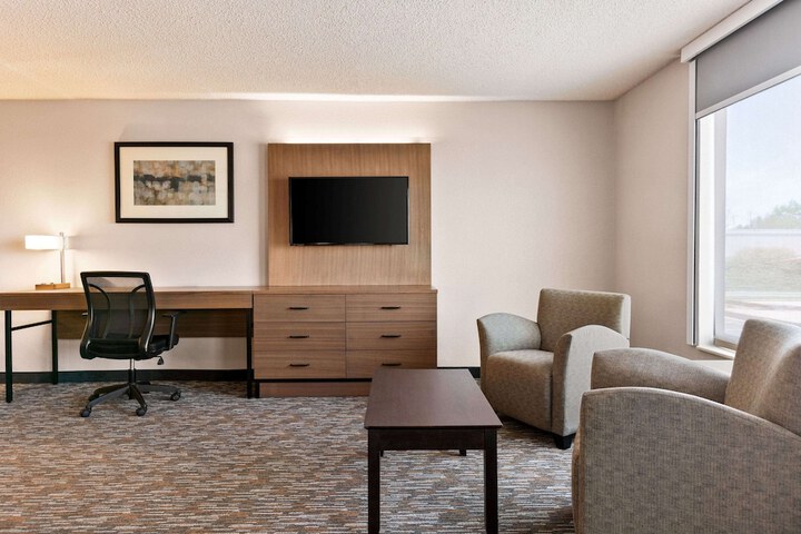 Room 21 of 36