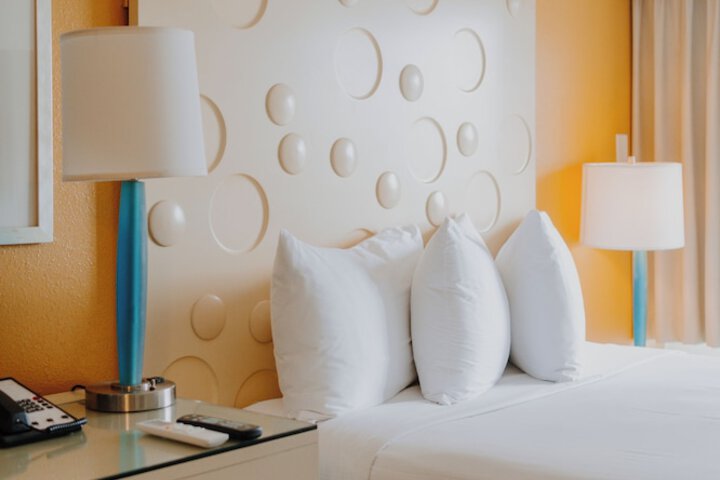 Coconut Waikiki Hotel