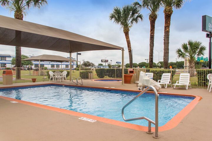 Pool 7 of 46