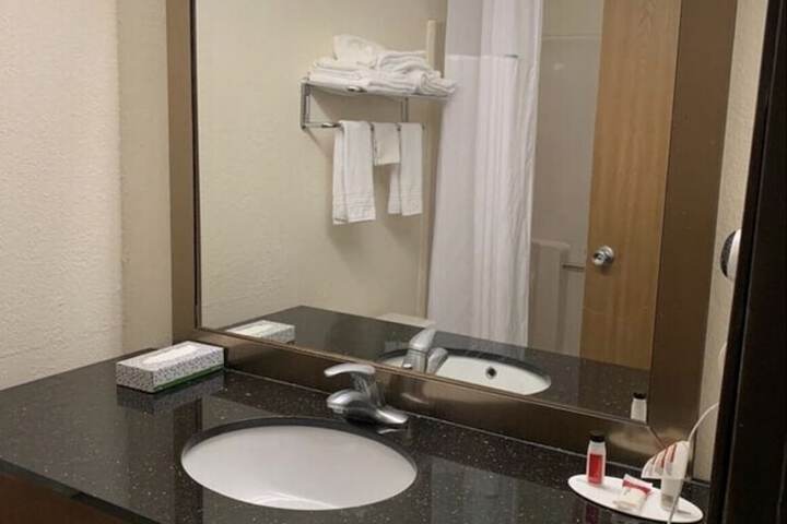 Room 17 of 29