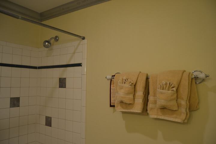 Room 113 of 223