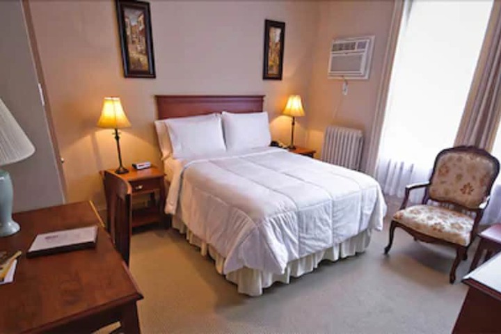 Room 14 of 61