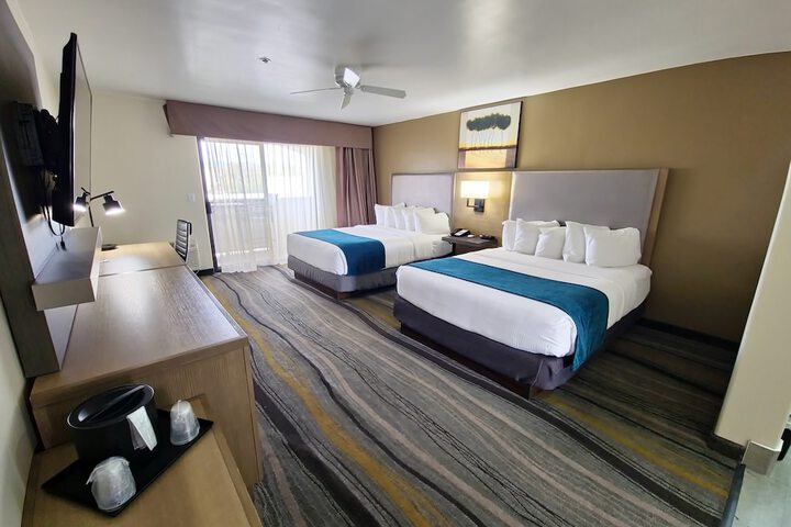 Room 12 of 64