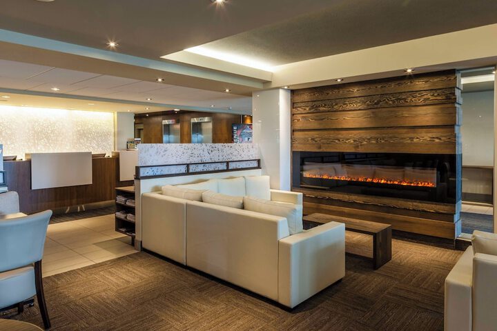 Hotel Interior 7 of 137