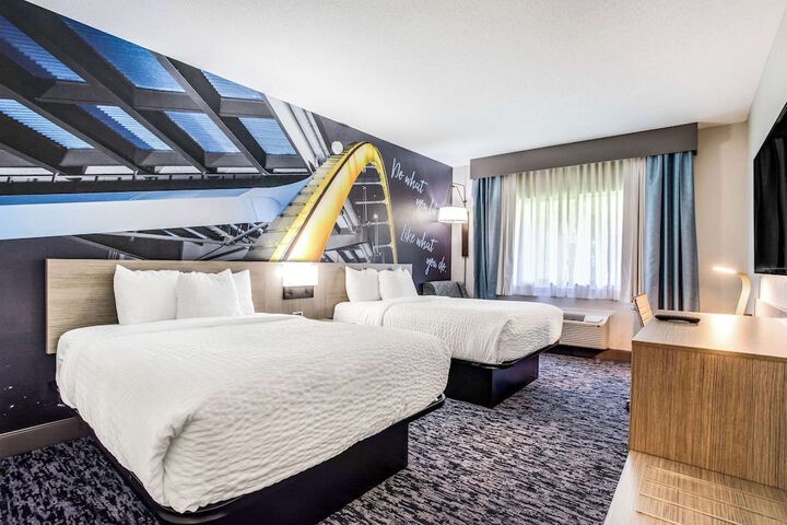 Room 17 of 40