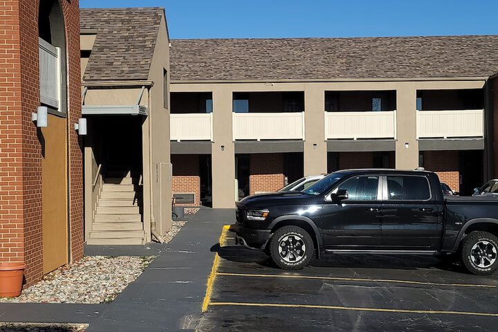 Hotel 6 of 43
