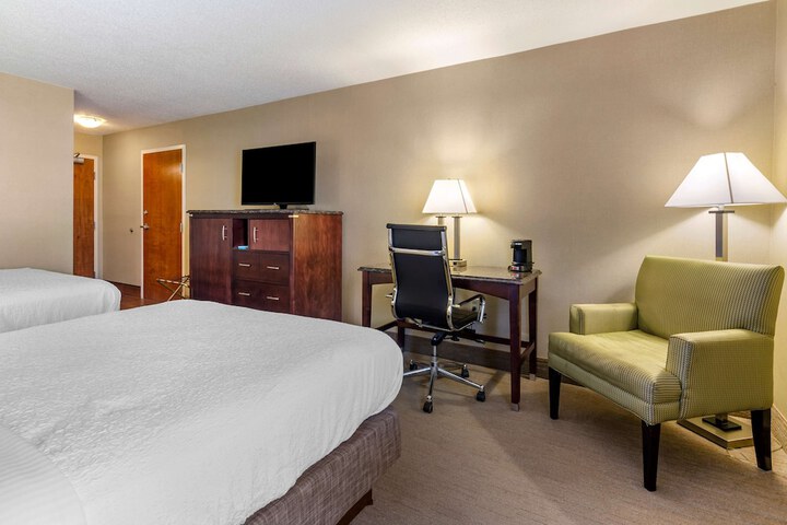 Room 21 of 37