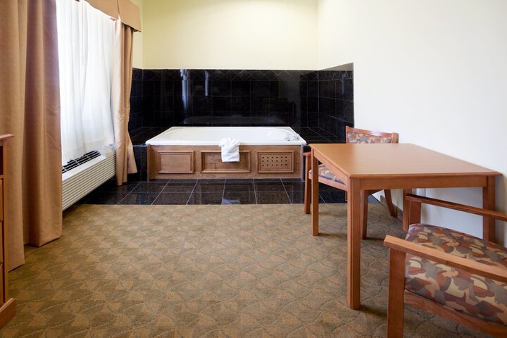 Room 22 of 34