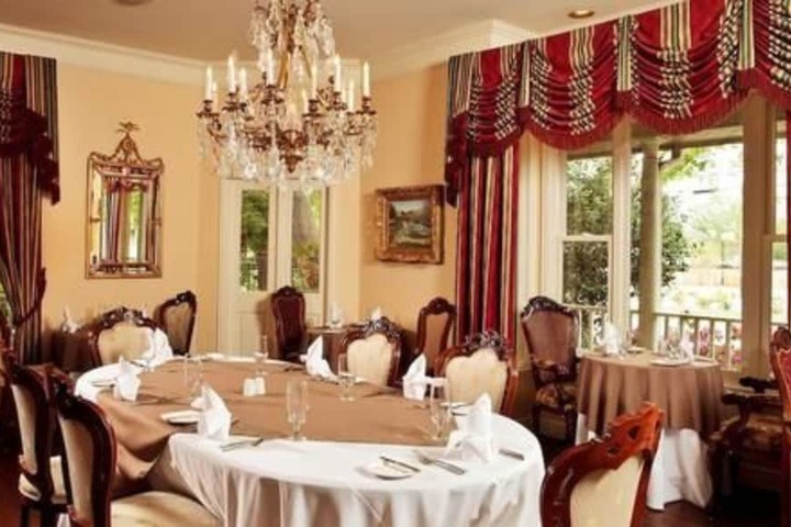 The Sanford House Inn & Spa