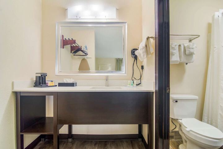 Quality Inn & Suites Lake City