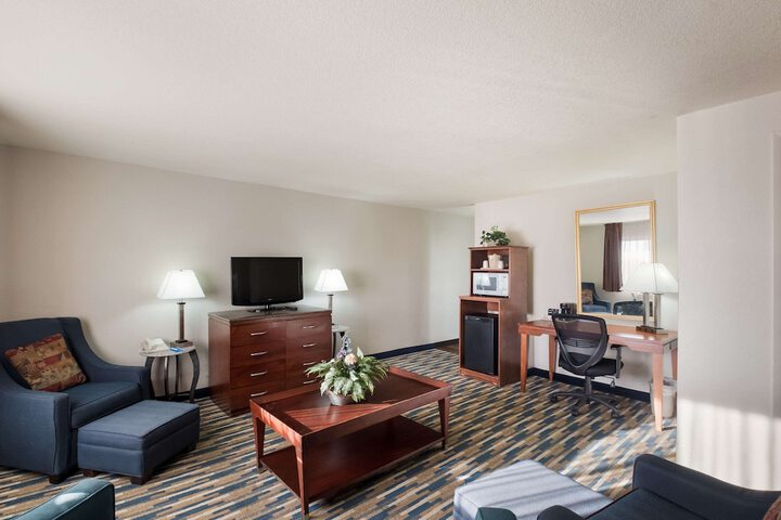 Room 52 of 59