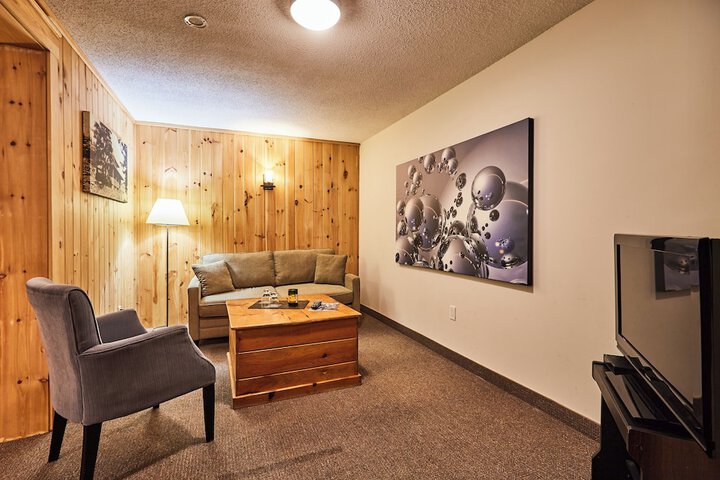 Room 47 of 66