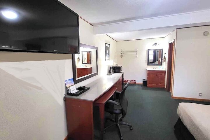 Room 59 of 86