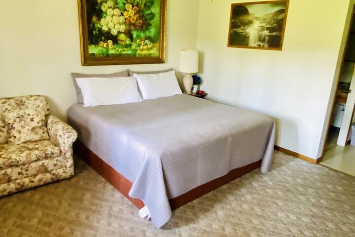 Black Hills Motel at Quails Crossing