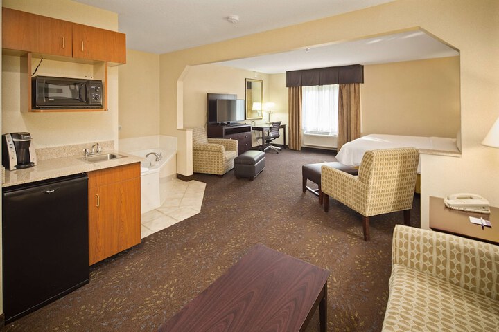 AmericInn by Wyndham Hill City Mt. Rushmore