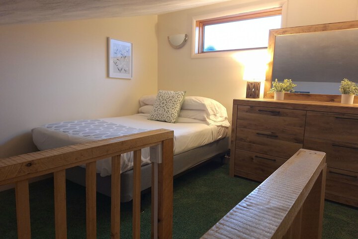 Room 30 of 83
