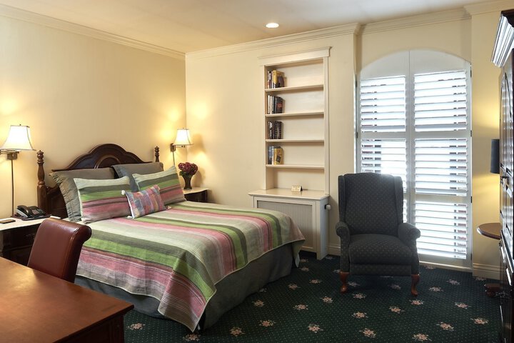 Room 43 of 79
