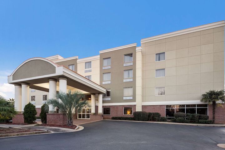Hotel 3 of 55