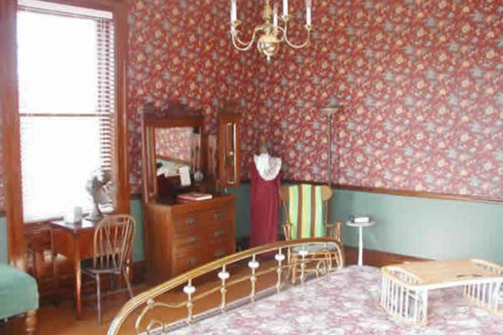 HERZOG MANSION