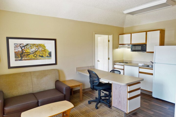 Room 14 of 32