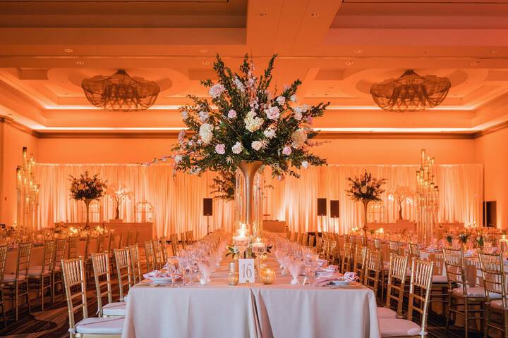 Ballroom/Hall 85 of 102