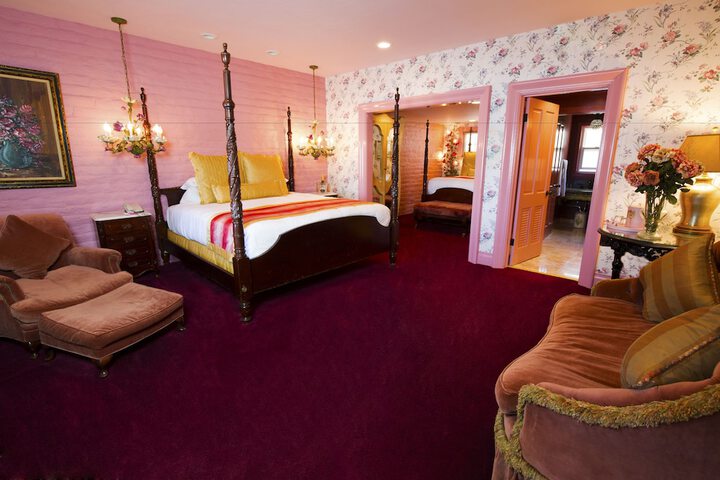 Room 27 of 461