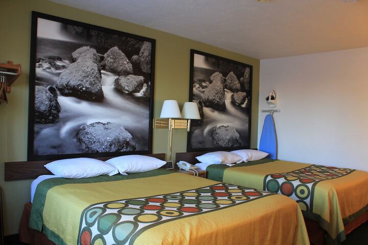 Room 22 of 28