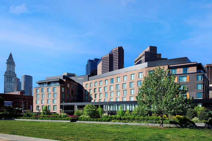 Hotel 4 of 77