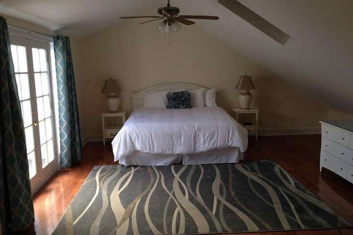 Room 112 of 259