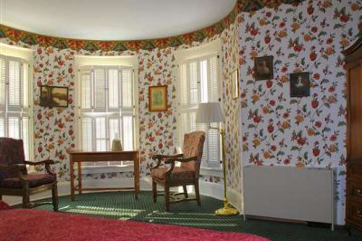 Room 106 of 113