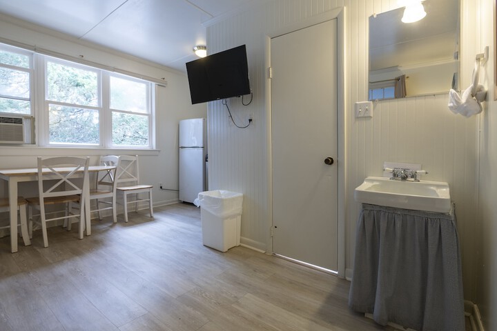 Room 174 of 309