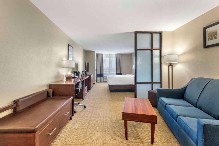 Room 37 of 46