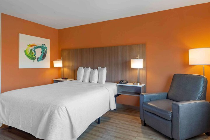 Room 16 of 35