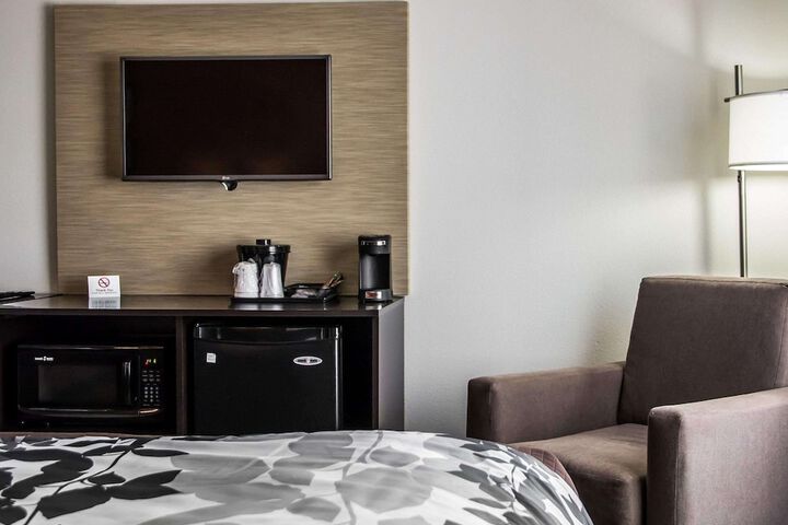 Room 20 of 36