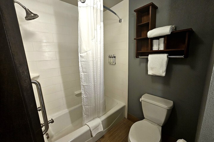 Room 12 of 71