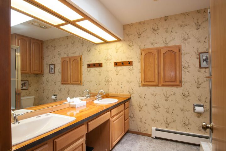 Room 101 of 184