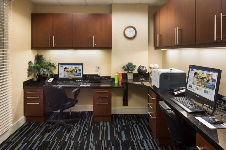 Business Center 34 of 35