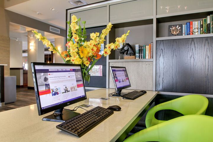 Holiday Inn & Suites Peoria at Grand Prairie by IHG