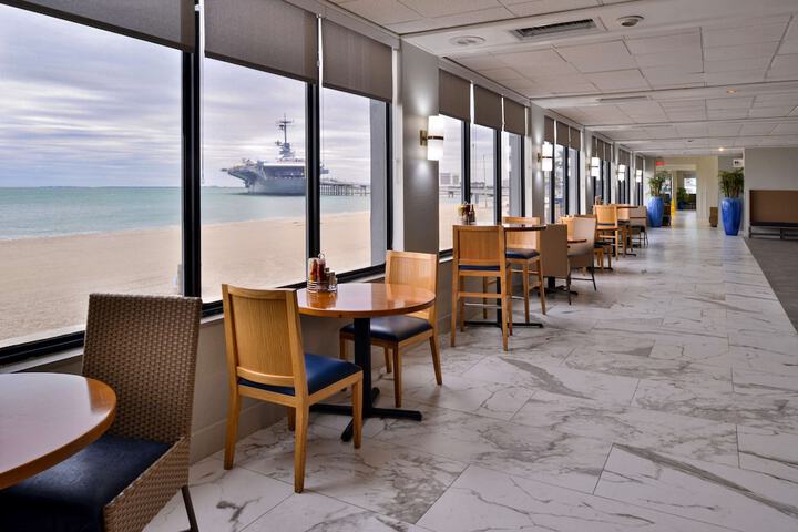 DoubleTree by Hilton Corpus Christi Beachfront