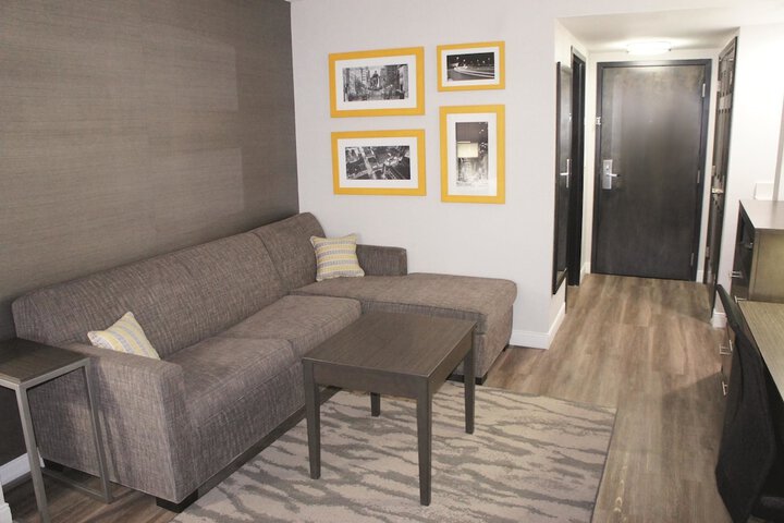 Room 17 of 52